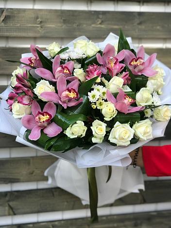 Букет цветов из: Розы и Хризантемы в Буздяке
