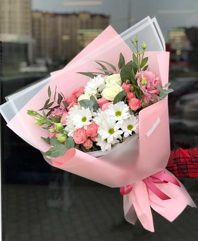 Букет цветов из: Розы, Лизиантусы и Хризантемы в Буздяке
